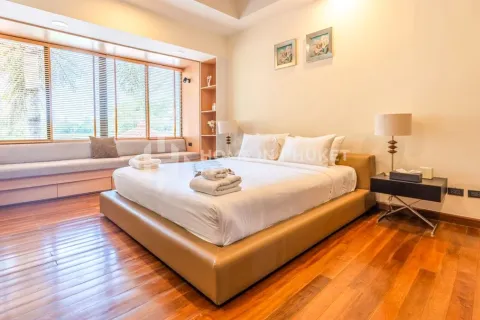 Casa de 4 dormitorios en Phuket, Tailandia № 146657 - foto 17