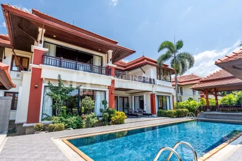 Casa de 4 dormitorios en Phuket, Tailandia № 146657