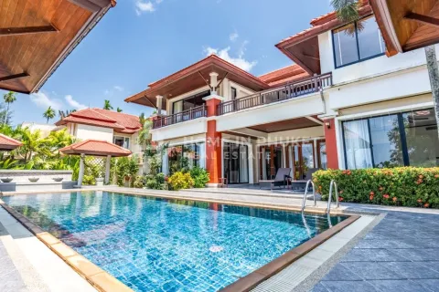 Casa de 4 dormitorios en Phuket, Tailandia № 146657 - foto 2