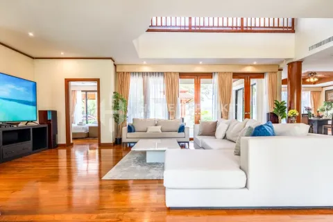 Casa de 4 dormitorios en Phuket, Tailandia № 146657 - foto 5