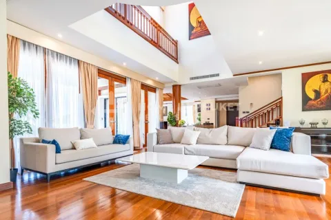 Casa de 4 dormitorios en Phuket, Tailandia № 146657 - foto 4