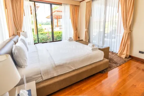 Casa de 4 dormitorios en Phuket, Tailandia № 146657 - foto 12
