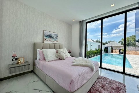 Chalet de 3 dormitorios en Pattaya, Tailandia № 203488 - foto 13
