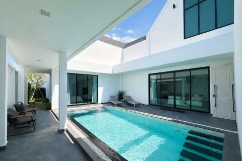 Chalet de 3 dormitorios en Pattaya, Tailandia № 203486 - foto 4