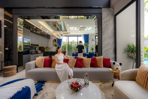 Chalet de 4 dormitorios en Pattaya, Tailandia № 203484 - foto 11
