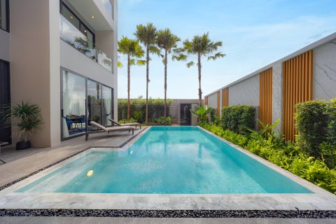 Chalet de 4 dormitorios en Pattaya, Tailandia № 203484 - foto 8
