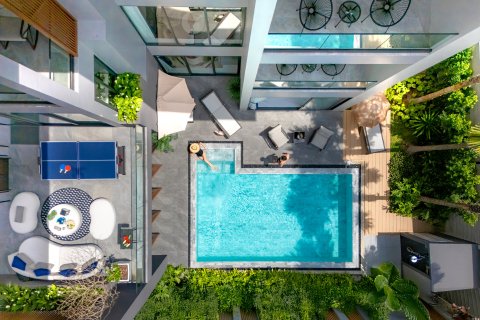 Chalet de 4 dormitorios en Pattaya, Tailandia № 203484 - foto 4