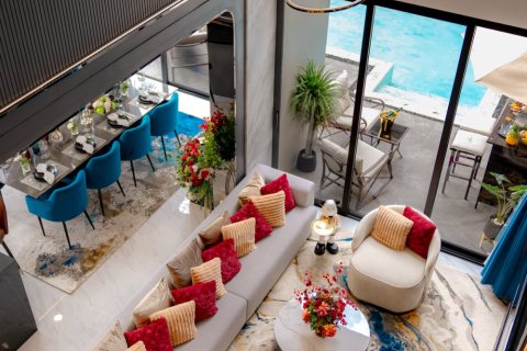 Chalet de 4 dormitorios en Pattaya, Tailandia № 203484 - foto 9