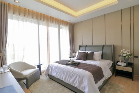 Chalet de 4 dormitorios en Pattaya, Tailandia № 203485 - foto 14