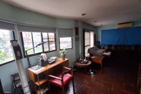 Casa de 5 dormitorios en Chatuchak, Bangkok, Tailandia № 134635 - foto 7
