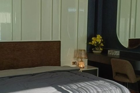 Casa de 5 dormitorios en Pattaya, Tailandia № 157372 - foto 14