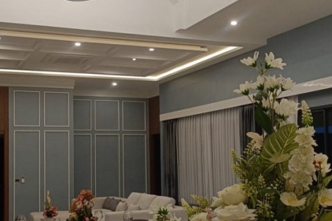 Casa de 5 dormitorios en Pattaya, Tailandia № 157372 - foto 7