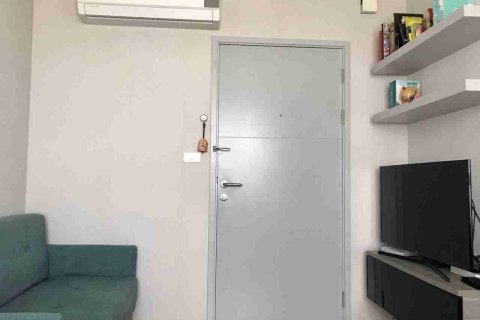 Condominio de 1 dormitorio en Thonburi, Bangkok, Tailandia № 208743 - foto 5