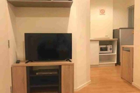 Condominio de 1 dormitorio en Bangkok, Tailandia № 208746 - foto 4
