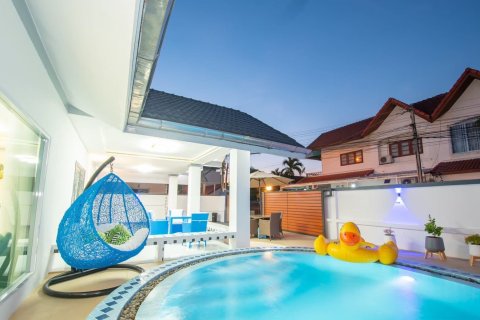 Maison à Pattaya, Thaïlande 4 chambres № 162875