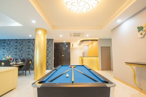 Casa de 4 dormitorios en Pattaya, Tailandia № 162875 - foto 17