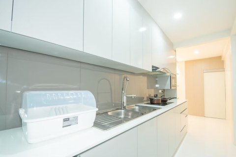 Casa de 4 dormitorios en Pattaya, Tailandia № 162875 - foto 7