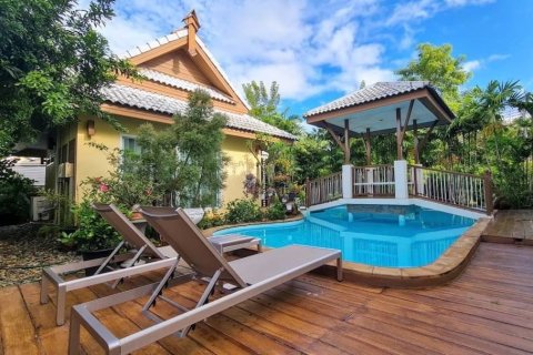 Chalet de 4 dormitorios en Chiang Mai, Tailandia № 155398
