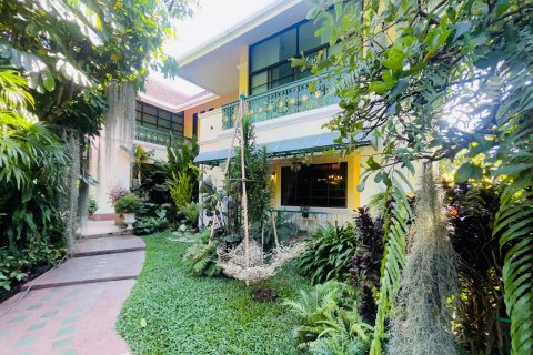 Haus in Chiang Mai, Thailand 4 Schlafzimmer № 155394