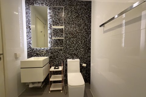 Condominio de 2 dormitorios en Bangkok, Tailandia № 155400 - foto 14