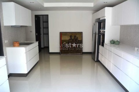 Condominio de 4 dormitorios en Bangkok, Tailandia № 66948 - foto 4