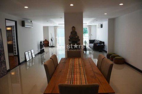 Condo in Bangkok, Thailand, 4 bedrooms  № 66948