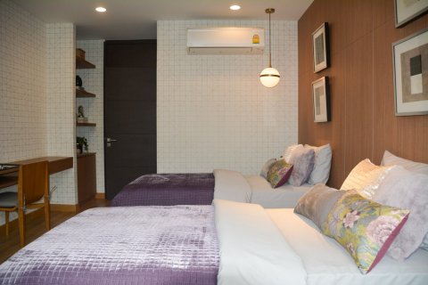Condominio de 3 dormitorios en Bangkok, Tailandia № 66952 - foto 11