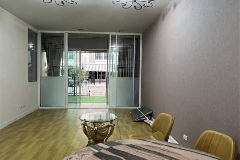 Townhouse in Bangkok, Thailand 3 bedrooms № 189594