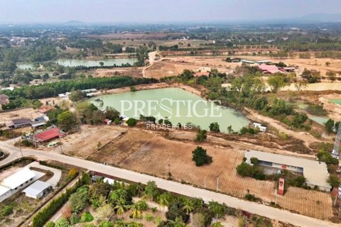 Terrain à Pattaya, Thaïlande 8000 m2 № 198235