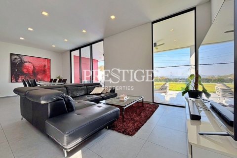 House in Pattaya, Thailand 3 bedrooms № 198232 - photo 2