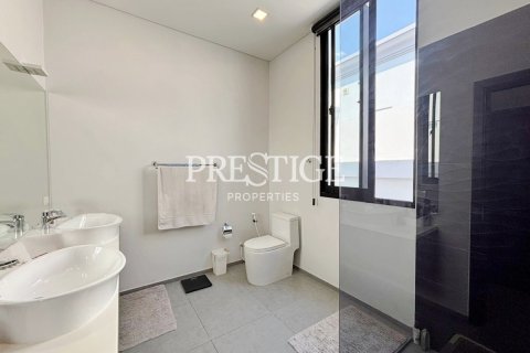 House in Pattaya, Thailand 3 bedrooms № 198232 - photo 13