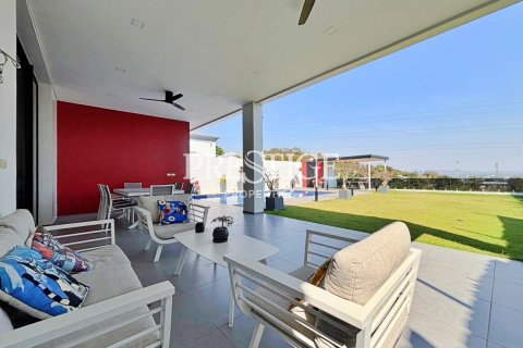 House in Pattaya, Thailand 3 bedrooms № 198232 - photo 19
