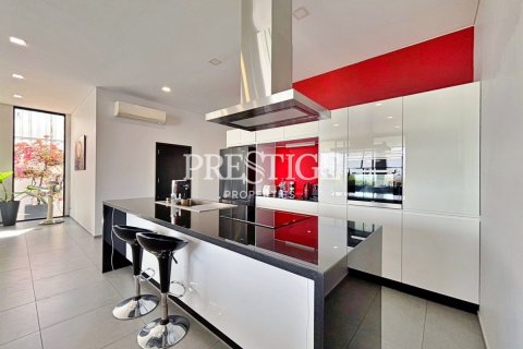 House in Pattaya, Thailand 3 bedrooms № 198232 - photo 6