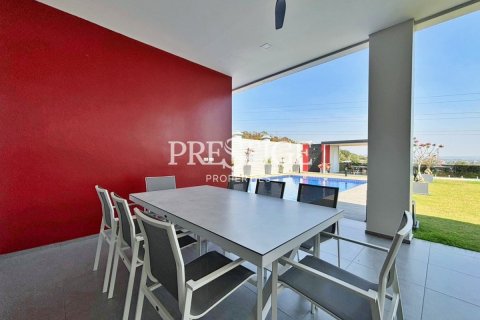 House in Pattaya, Thailand 3 bedrooms № 198232 - photo 20