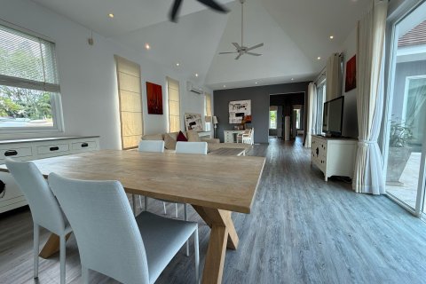 Chalet de 3 dormitorios en Hua Hin, Tailandia № 148502 - foto 4