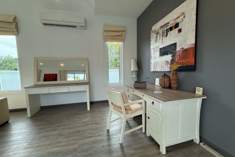 Chalet de 3 dormitorios en Hua Hin, Tailandia № 148502 - foto 7