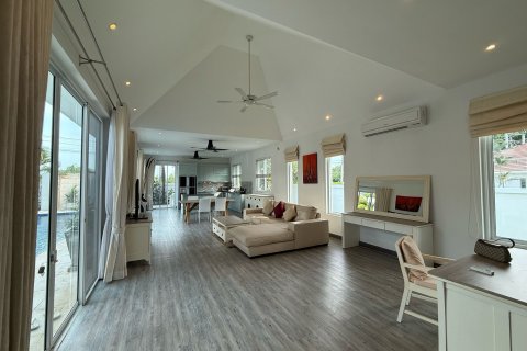 Chalet de 3 dormitorios en Hua Hin, Tailandia № 148502 - foto 5