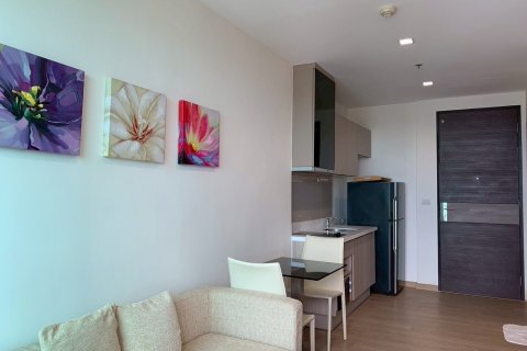 Estudio en el condominio en Sathon, Bangkok, Tailandia № 139024 - foto 2