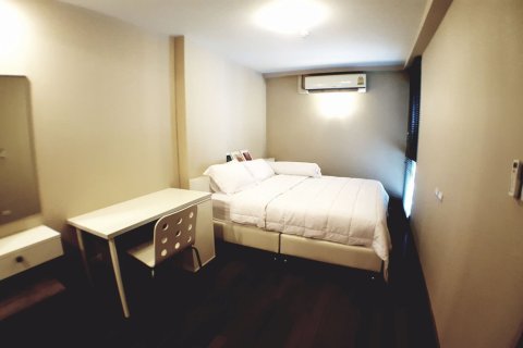 Condominio de 2 dormitorios en Watthana, Bangkok, Tailandia № 47885 - foto 11