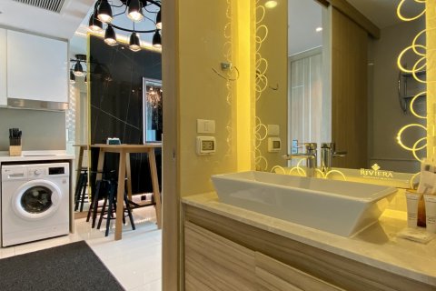 Apartamento de 2 habitaciones en Pattaya, Tailandia № 160122 - foto 5