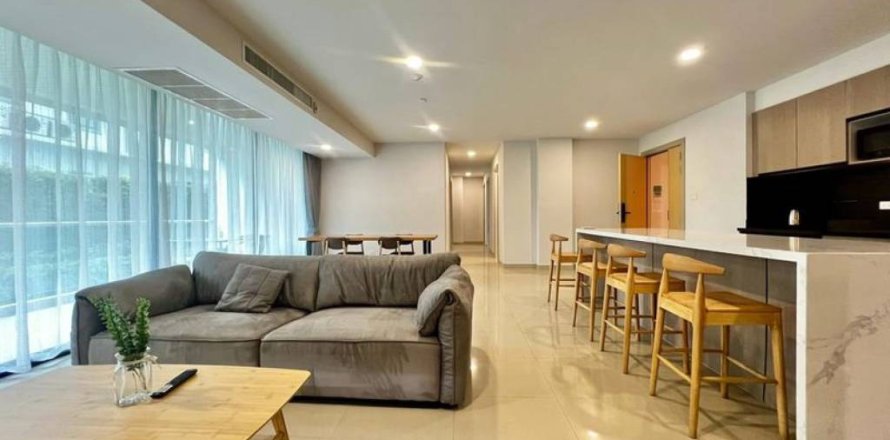 Condominio de 4 dormitorios en Pattaya, Tailandia № 146876