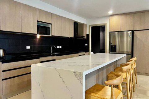 Condominio de 4 dormitorios en Pattaya, Tailandia № 146876 - foto 4