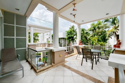 Condominio de 2 dormitorios en Cha-am, Tailandia № 146880 - foto 9