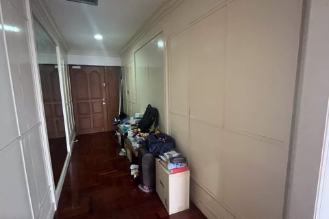 Eigentumswohnung in Watthana, Bangkok, Thailand, 3 Schlafzimmer № 200972 - Foto 12