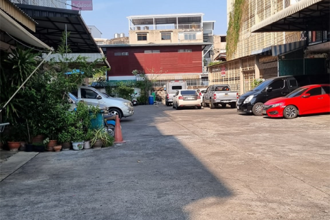 Adosado de 3 dormitorios en Bangkok, Tailandia № 189645 - foto 2