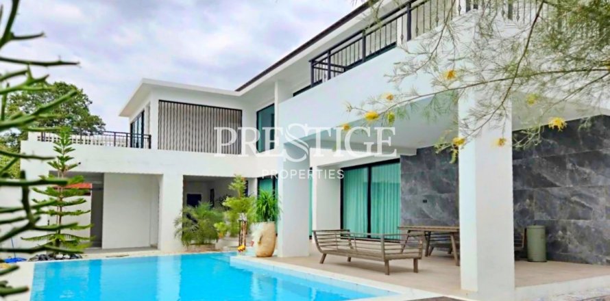 Maison à Pattaya, Thaïlande 4 chambres № 197880