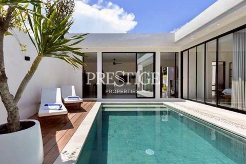 House in Pattaya, Thailand 34 bedrooms № 197884 - photo 2
