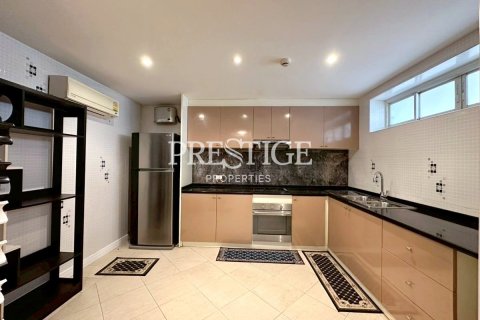 Condo in Pattaya, Thailand, 3 bedrooms  № 197881 - photo 10
