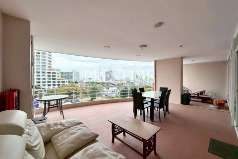 Condo in Pattaya, Thailand, 3 bedrooms  № 197881 - photo 28