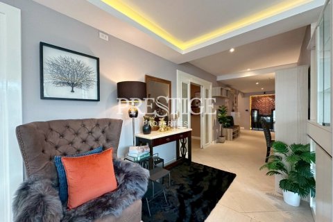 Condo in Pattaya, Thailand, 3 bedrooms  № 197881 - photo 9